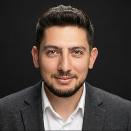Nazım Şafak — Yeminli Tercüman